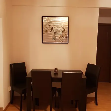 Old Town 2 Bedrooms With Balcony By Orchid Garden Bucharest