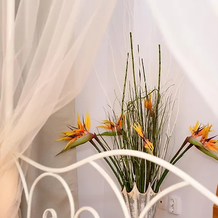 Old Town 2 Bedrooms With Balcony By Orchid Garden *