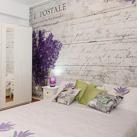 Old Town 2 Bedrooms With Balcony By Orchid Garden Appartamento