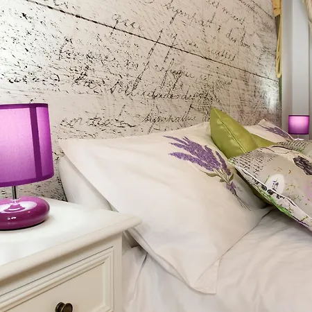 Old Town 2 Bedrooms With Balcony By Orchid Garden * Bucharest