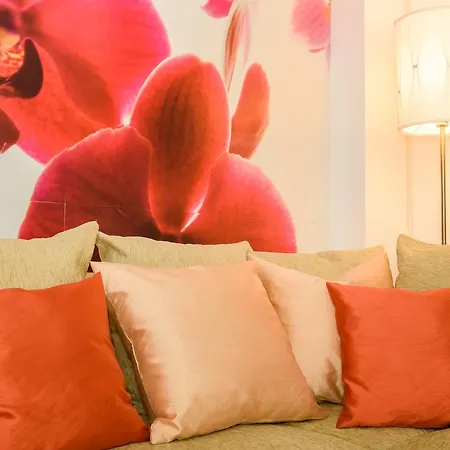 Old Town 2 Bedrooms With Balcony By Orchid Garden